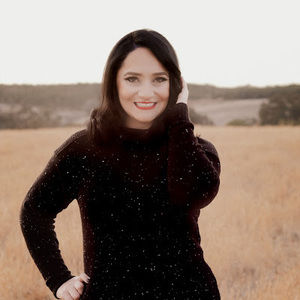 Meet your Posher, Yesenia